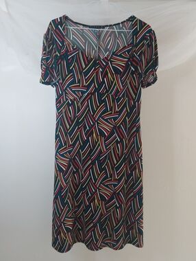 Tiana B. Multicolor Geometric Abstract Print Sweetheart Neck Knee Length Dress